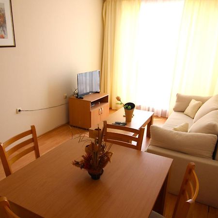 Fort Noks - Menada Apartments Sveti Vlas Luaran gambar