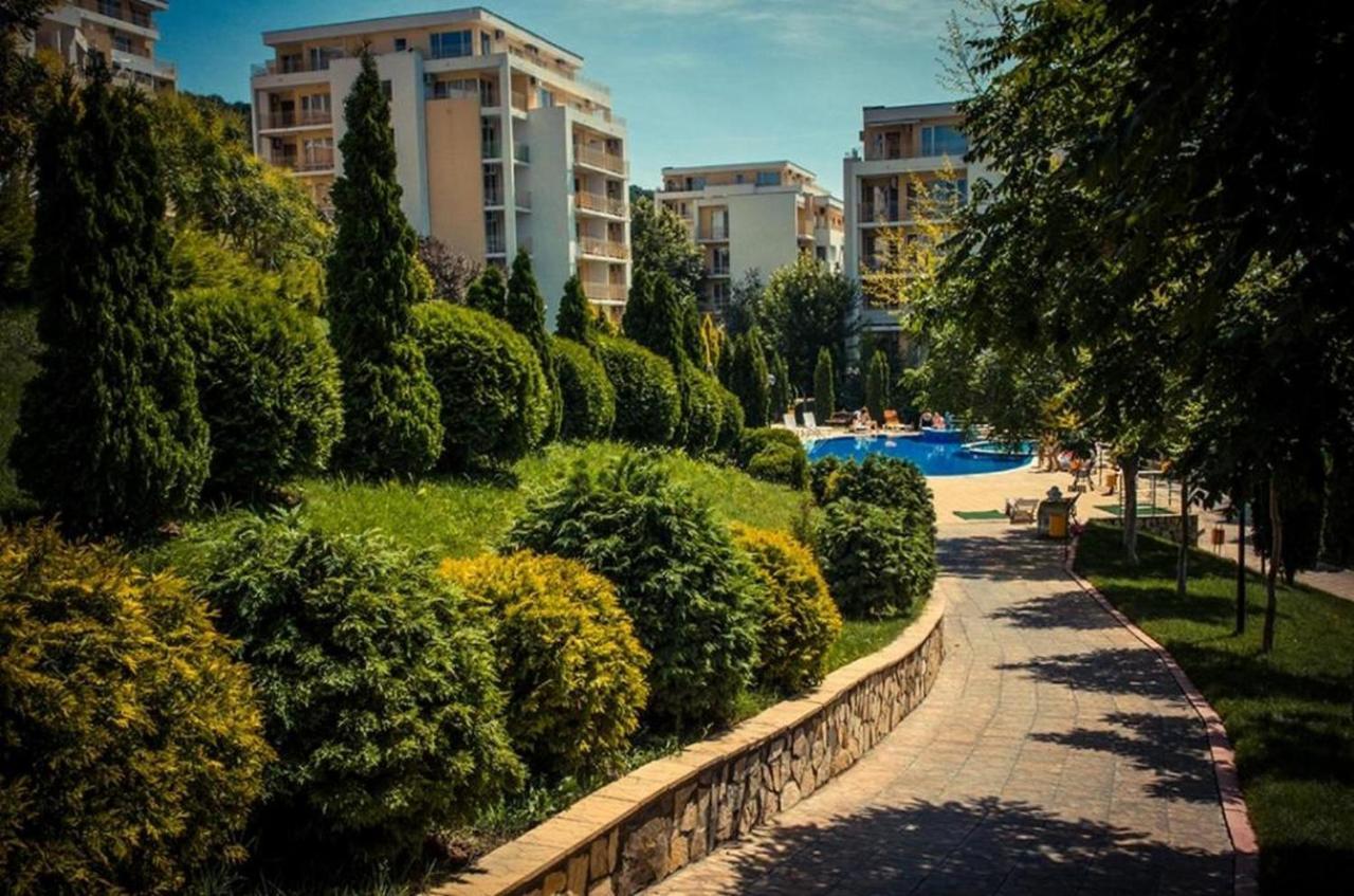 Fort Noks - Menada Apartments Sveti Vlas Luaran gambar