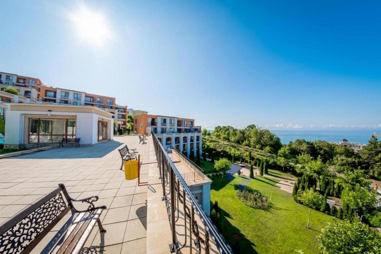 Fort Noks - Menada Apartments Sveti Vlas Luaran gambar