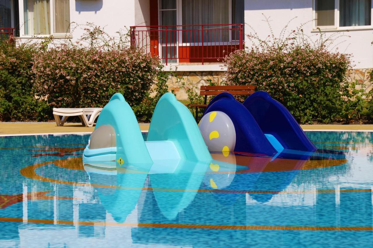 Fort Noks - Menada Apartments Sveti Vlas Luaran gambar