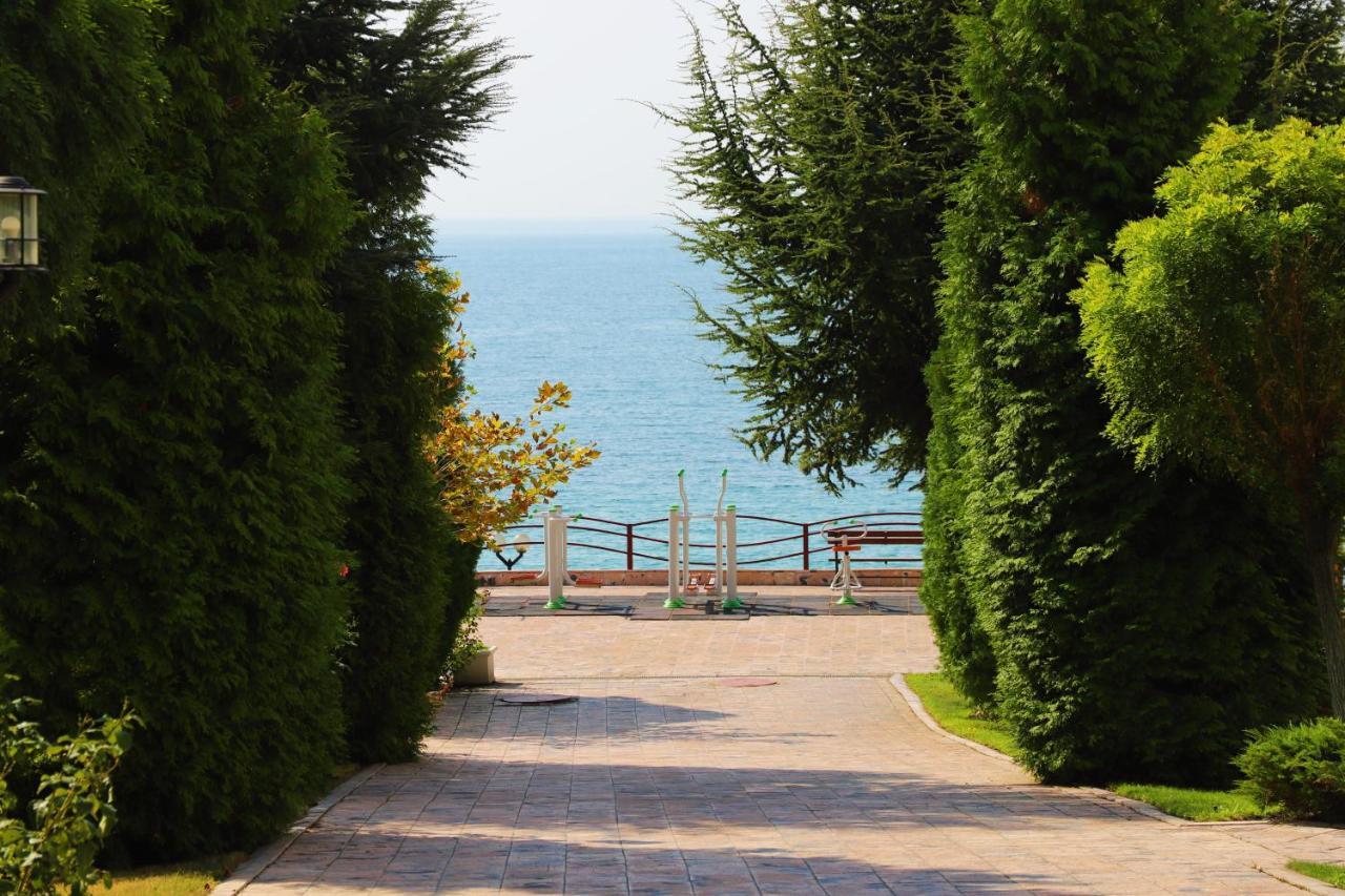 Fort Noks - Menada Apartments Sveti Vlas Luaran gambar