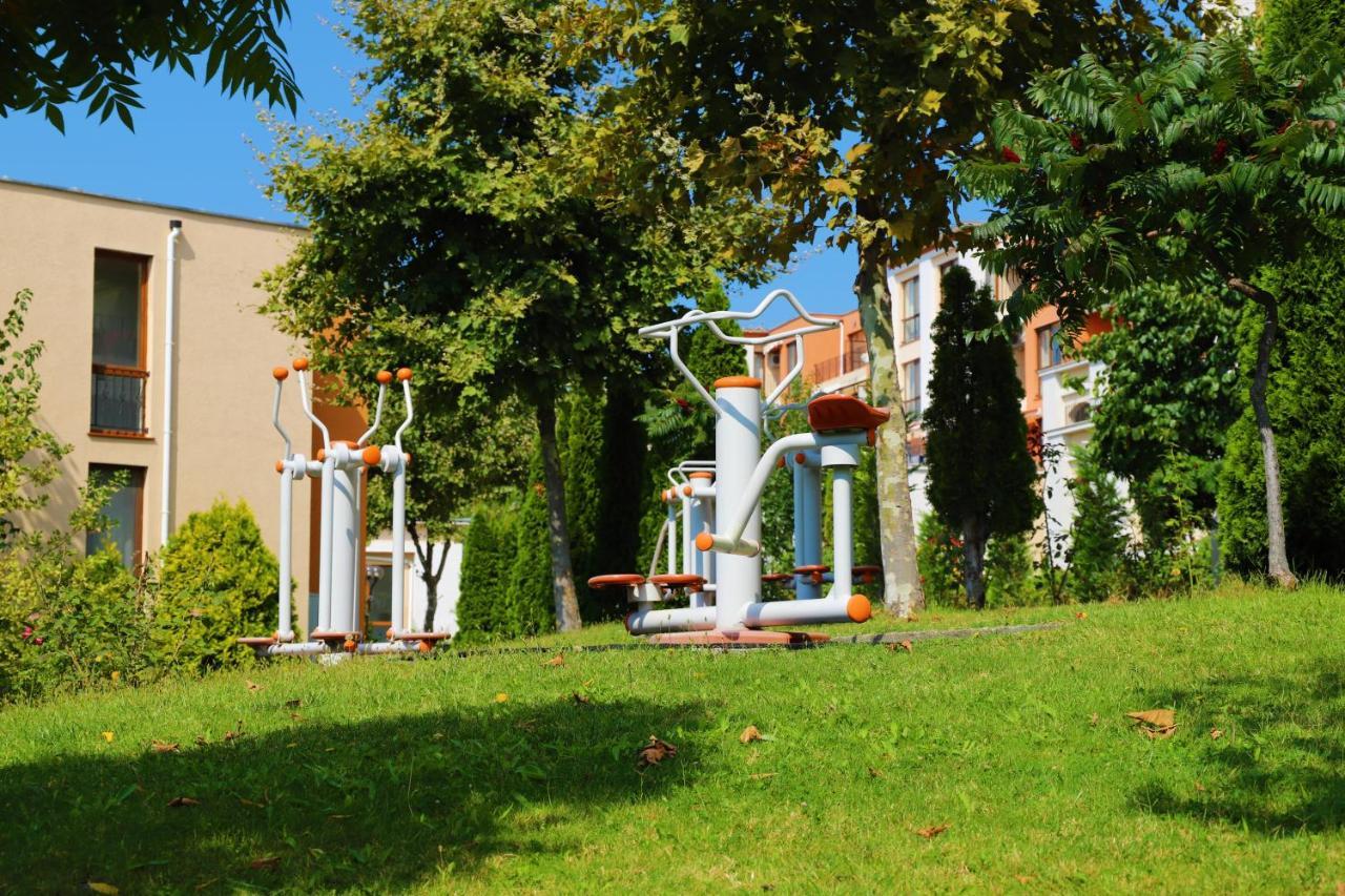 Fort Noks - Menada Apartments Sveti Vlas Luaran gambar