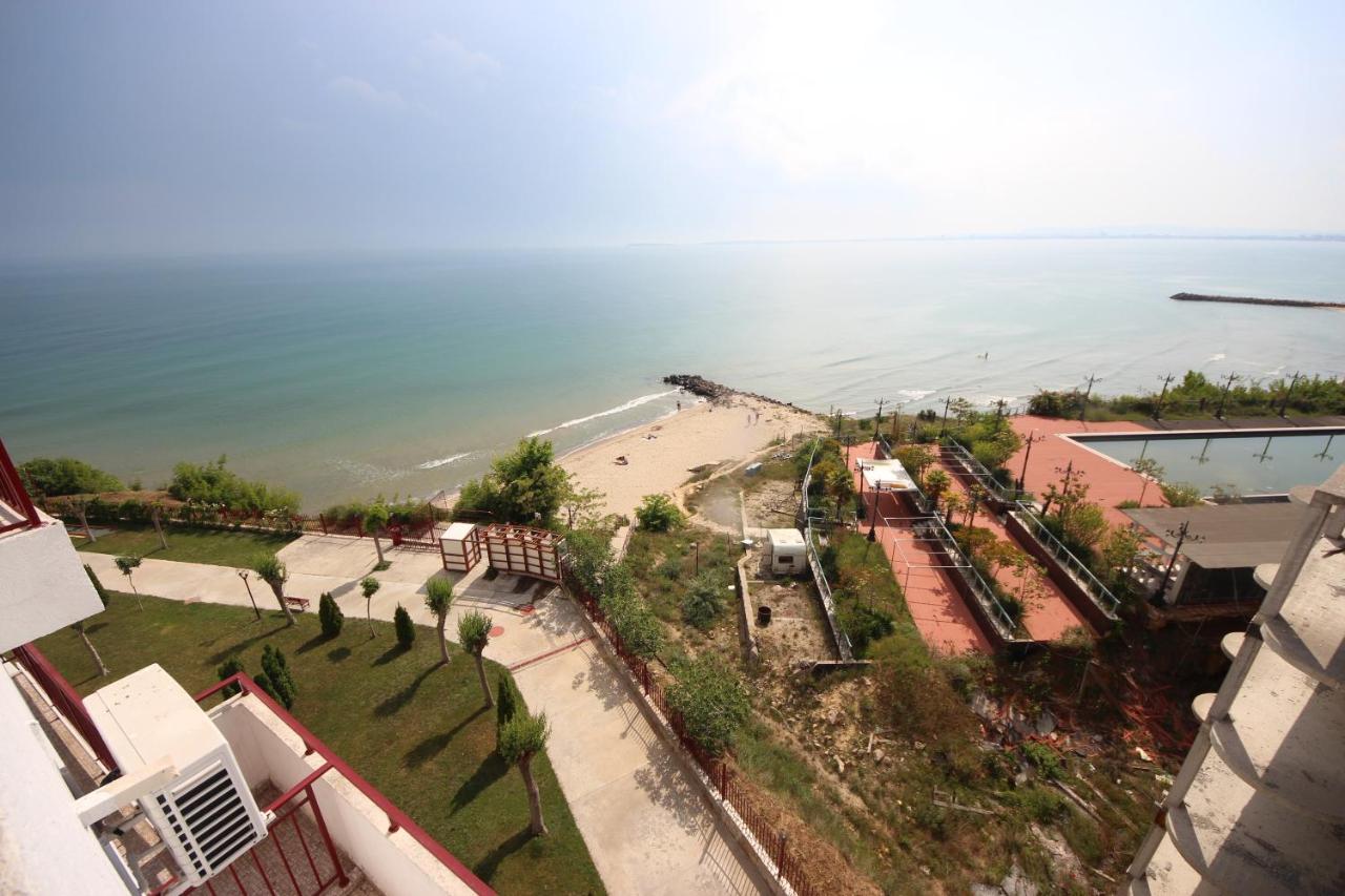 Fort Noks - Menada Apartments Sveti Vlas Luaran gambar