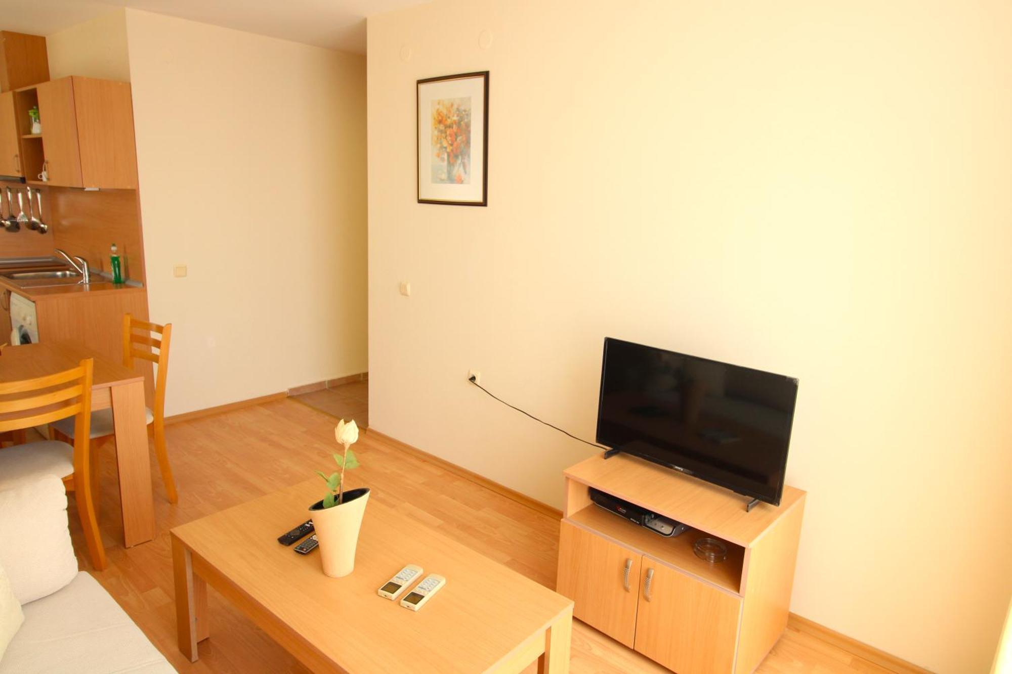 Fort Noks - Menada Apartments Sveti Vlas Luaran gambar