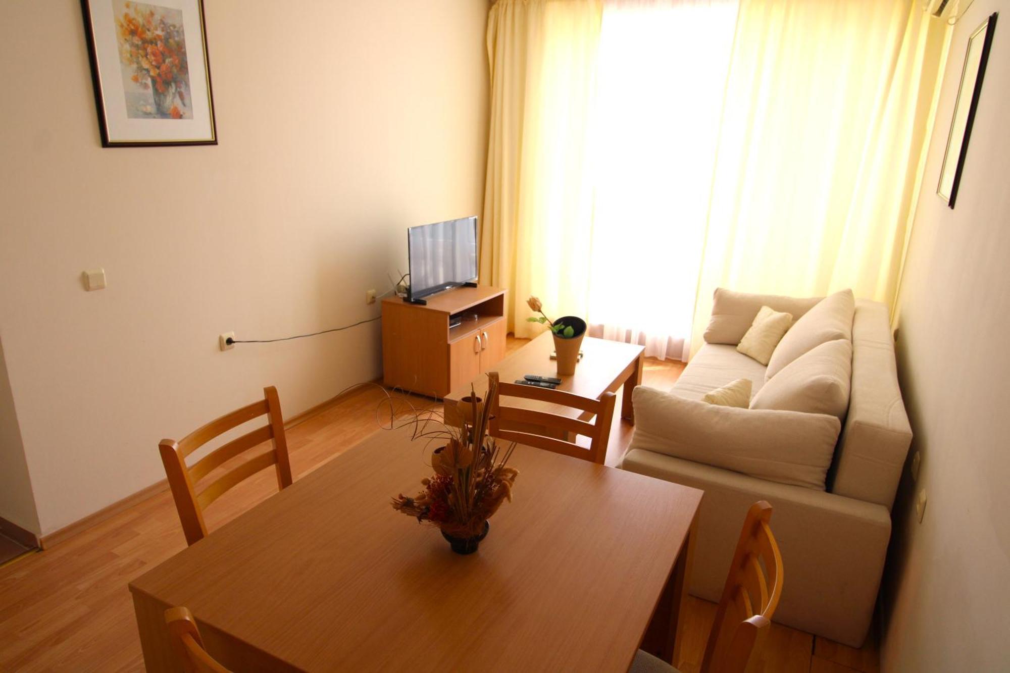 Fort Noks - Menada Apartments Sveti Vlas Luaran gambar