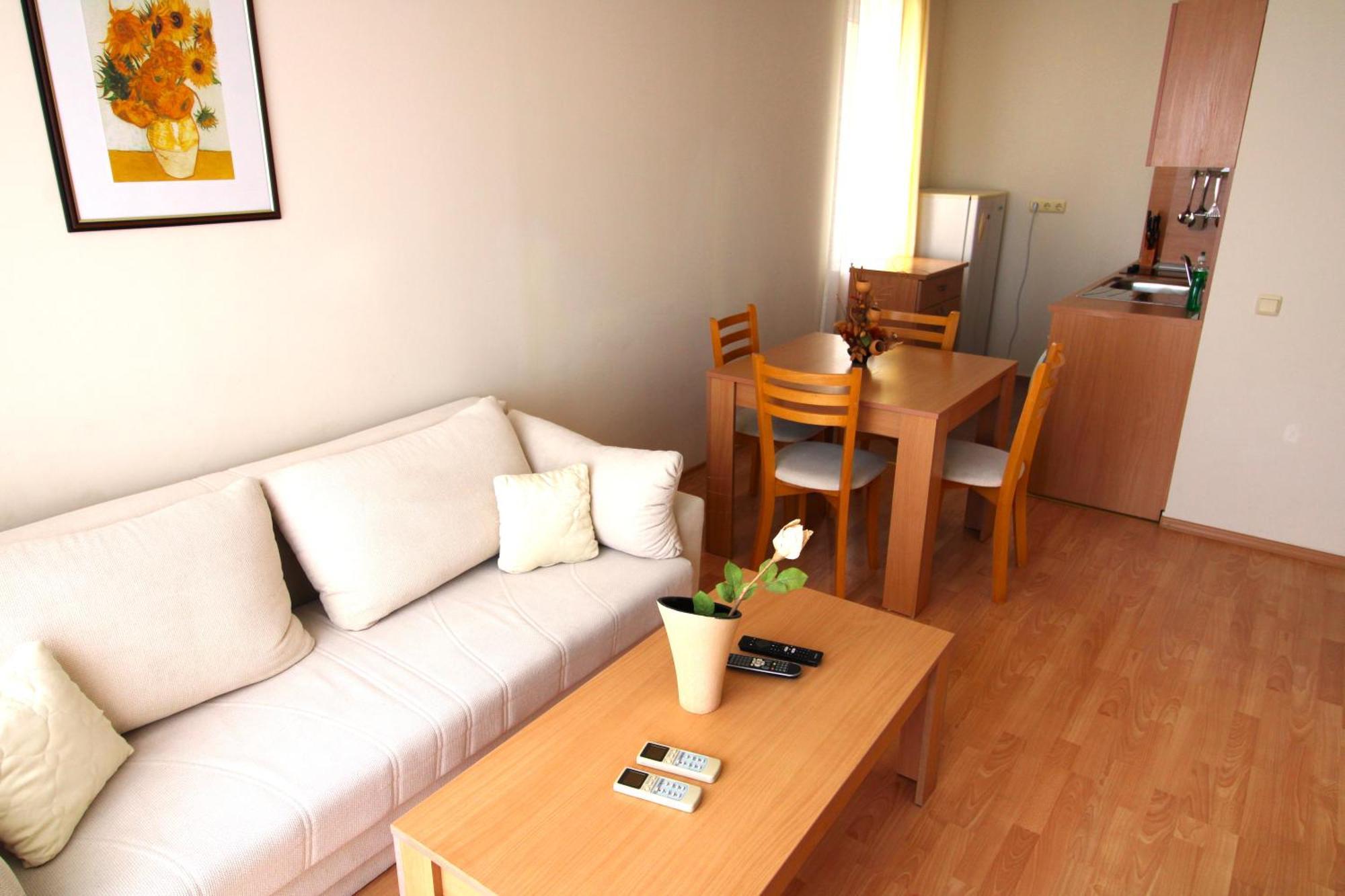 Fort Noks - Menada Apartments Sveti Vlas Luaran gambar